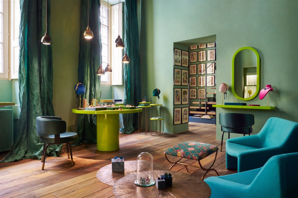 The Rise of ‘Drawn-on Decor’: Handcrafted Aesthetics in 2025 Interiors